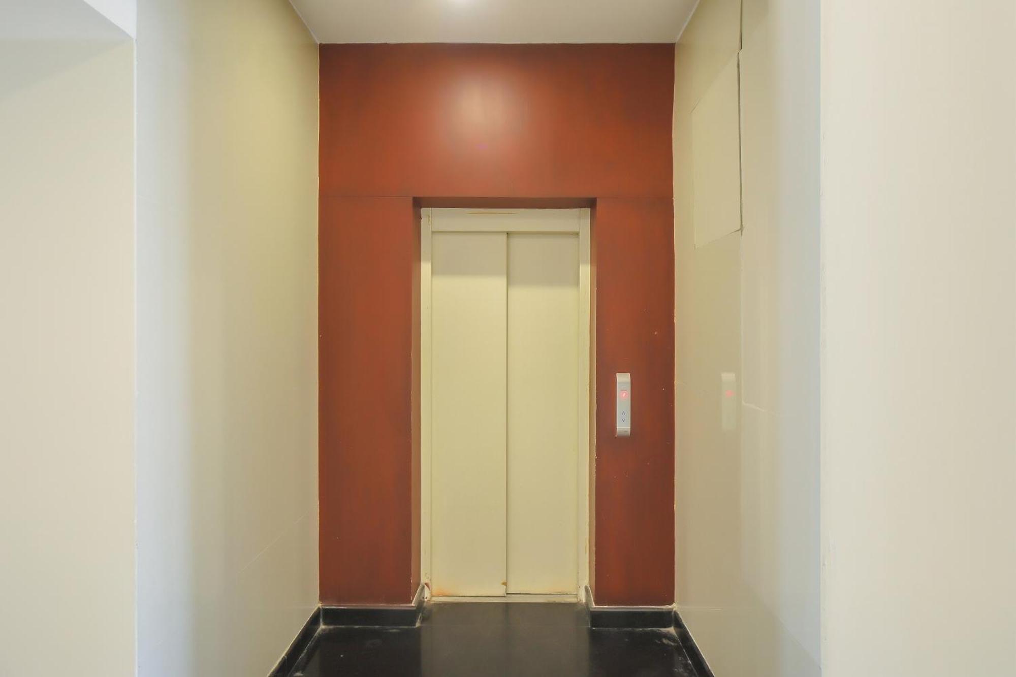 Super Hotel O Pride Hospitality Nungambakkam Chennai Exterior foto