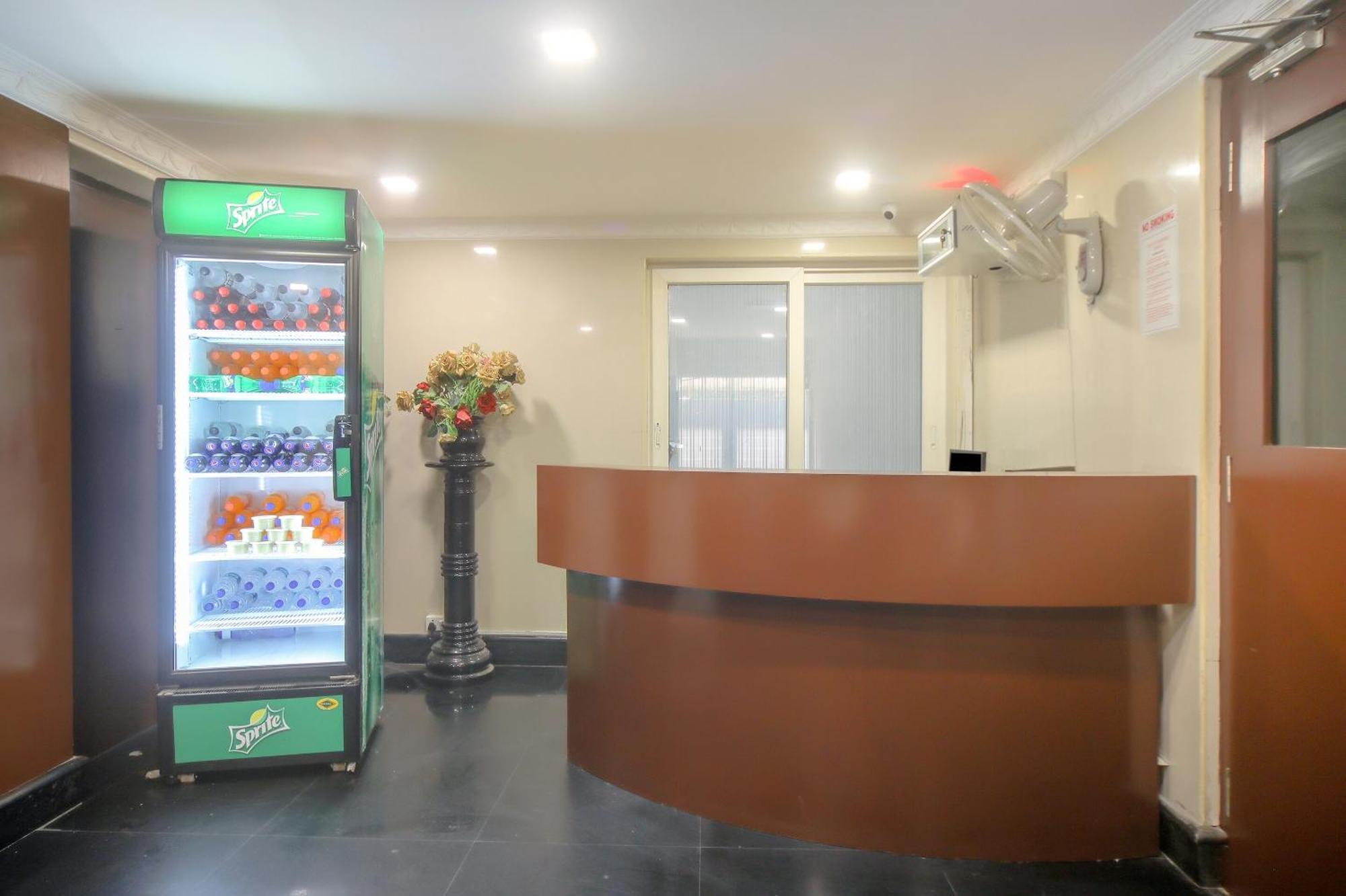 Super Hotel O Pride Hospitality Nungambakkam Chennai Exterior foto